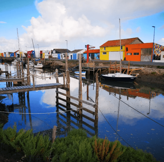locations-saisonnieres-bouin-proche-port-coloré-des-champs